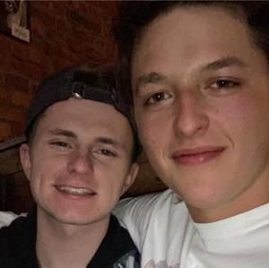 Meet your Posher, Hunter